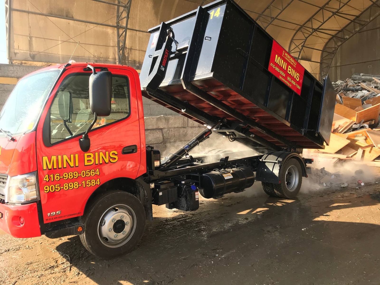 Mini bin unloading the waste 